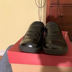 Kenneth Cole New York w/ Silver technology Blk Patented Leather shoes